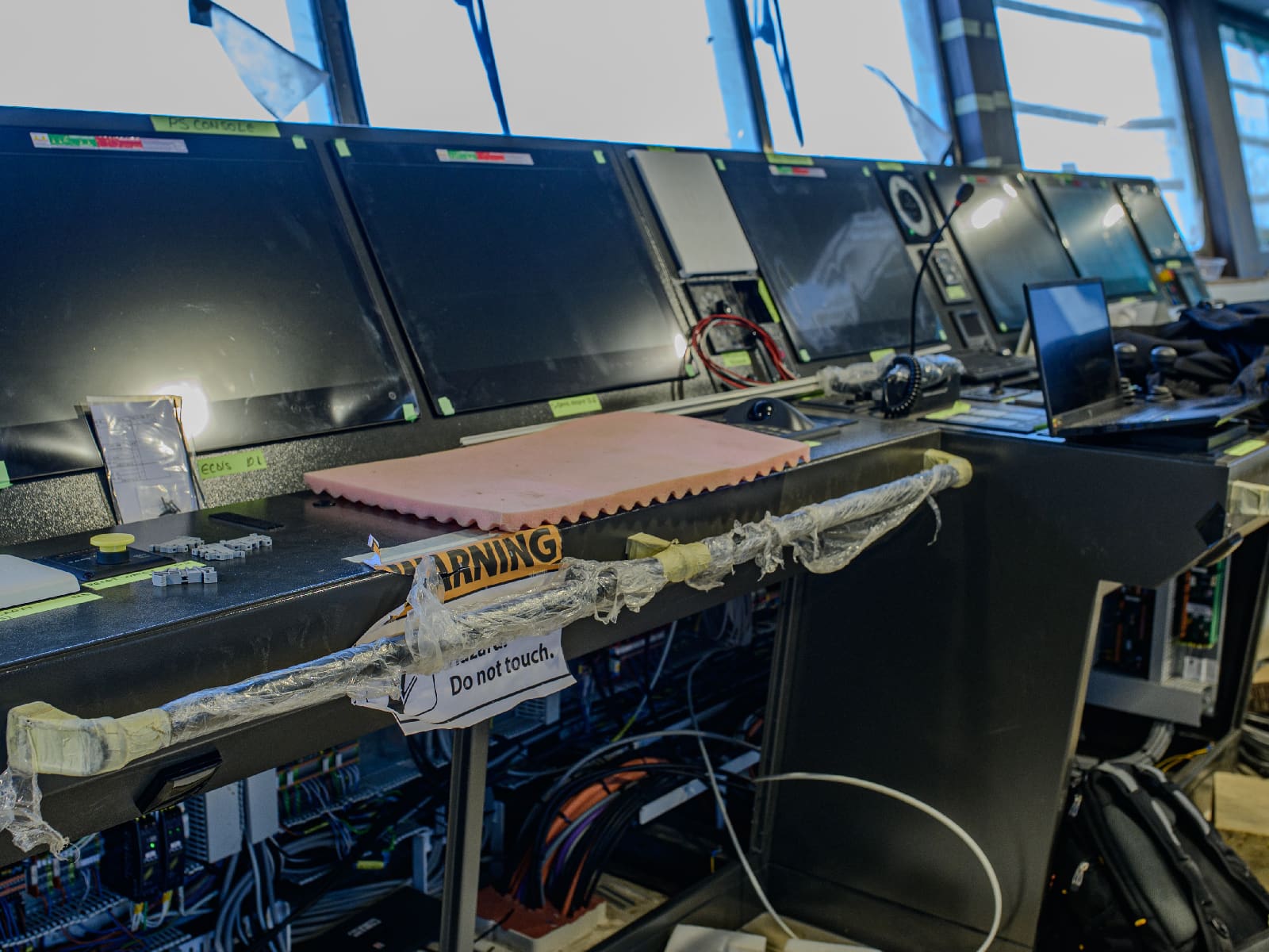 Fiber optic fusion splicing on board a vessel, performed by a Black Frog Elektro specialist.